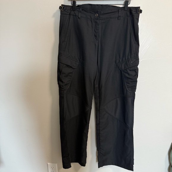 Nike FitDry Women's Black Cargo Style Baggy Track Pant Y2K Tech Athletic Workout - Picture 1 of 6
